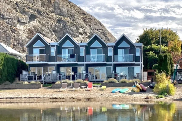 Vaseux Lakeside Resort