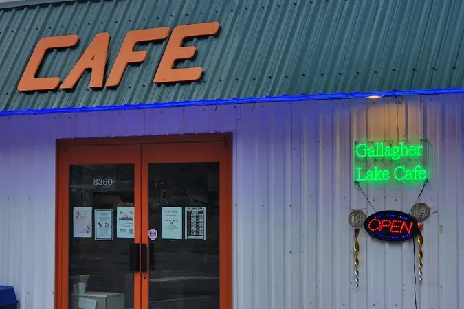 Gallagher Lake Café